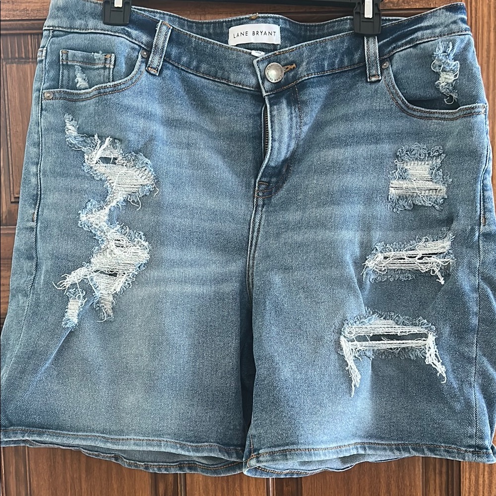 Lane Bryant Magic Waistband Midi Distressed Denim Shorts Size 14